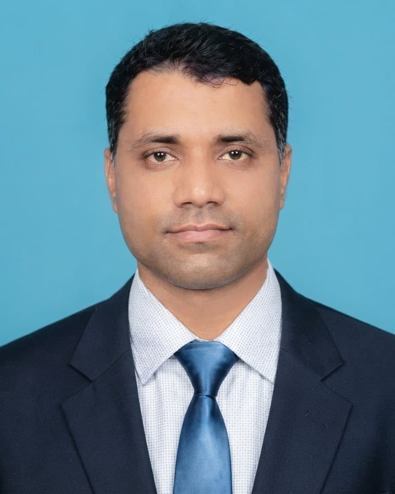 Portrait of Dr. Faizan Nazir